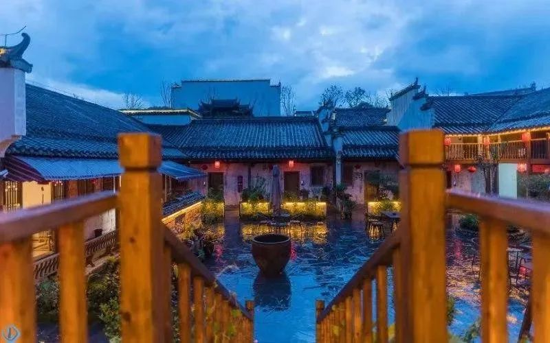 微信图片_20200918183758.jpg 【婺源· 梦里老家】4A级景区,踏青赏花!现仅268元可享【超值住宿游玩套餐】赏漫山花海,游梦里老家,看演艺小镇、住梦里小院、品特色糕点、享汉服体验,做油纸伞,忆千古风情~