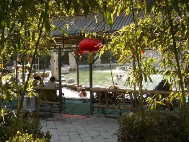【小汤山 | 龙脉温泉】98元起抢购超值温泉套餐,熔岩温泉,竹林温泉