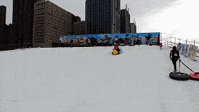 UEditorImages_c3fbbfa6e041aa5fd667fb68f13072a9.gif 【免预约•元旦/春节通用】这才是冬季运动正确的打开方式【2021·龙顺庄园梦幻冰雪节】仅4.9元抢门市价60元的一大一小亲子门票!!!