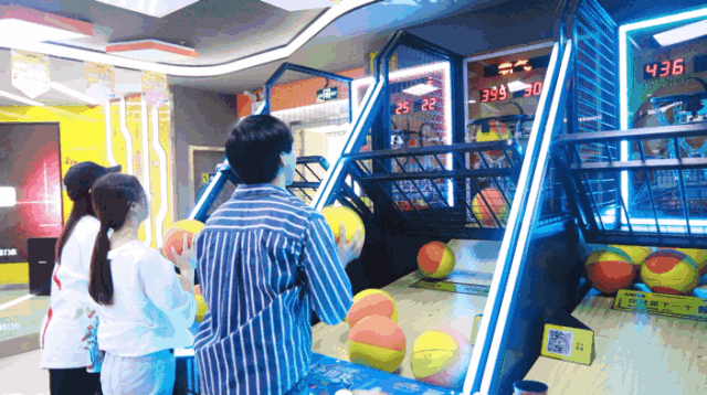 爆品加推啦!【大玩家•江宁万达店】推出元旦特惠套餐!【大玩家超乐场】,周末通用不加价!24.9元抢购游戏币50枚!跳舞机加+疯狂飙车+娃娃机+大灌篮…