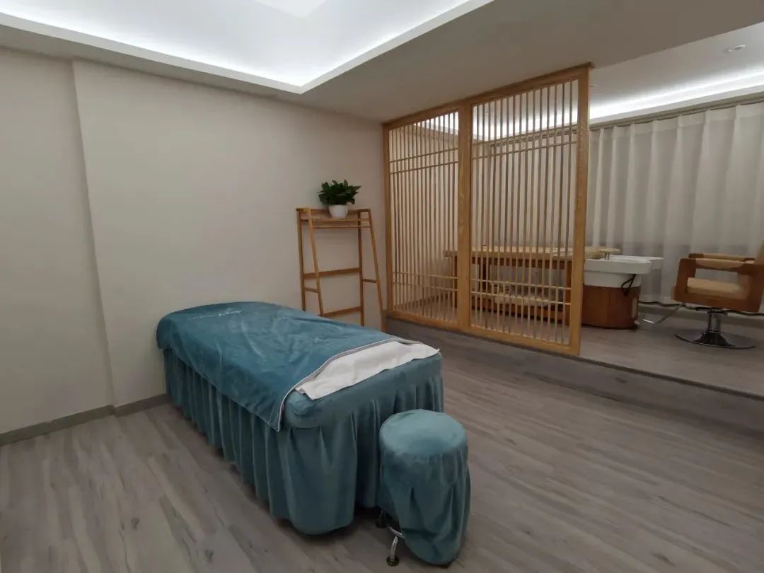 【朵亿美妍会、全城8店通用、触手可及的放松spa】39.9元享398元【男女通用单人套餐】五行经络肝胆SPA/头颈肩SPA2选1,约80分钟愉悦放松,专注于品质舒心SPA服务!
