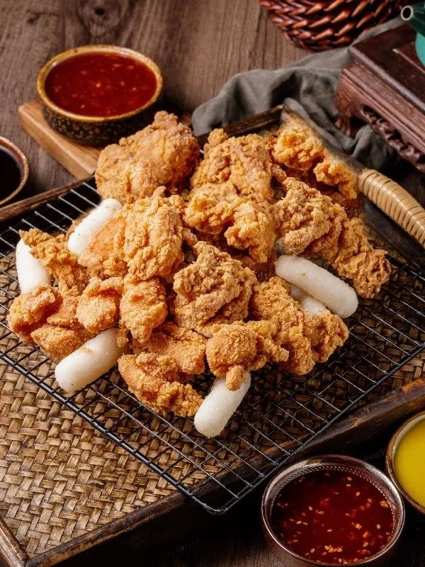 【湖滨银泰|工作日无需预约|全国连锁】花样美食,多重口感,一场舌尖上的躁动! 49.9元抢门市价144元【渔人歌】双人烤鱼饭套餐!烤鱼四选二+丰富配菜!128元抢门市价346元镇店嗨锅3-4人餐!镇店嗨锅四选一+烤鱼六选一+特色炸鸡三选一+丰富配菜+……还有饮料、爆米花无限续!焖锅烤鱼两不误!