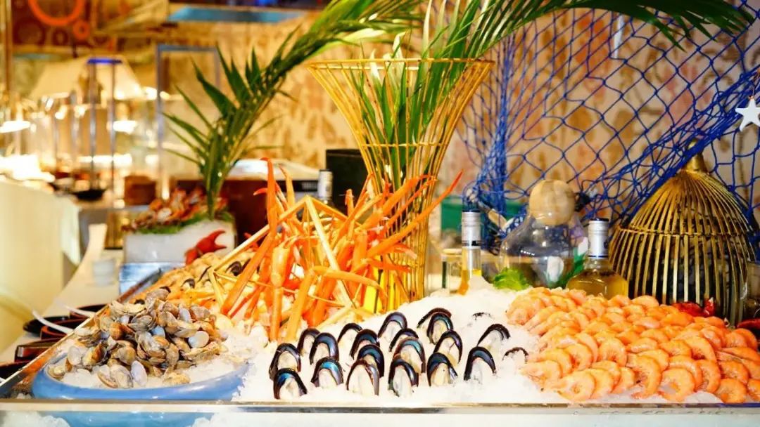 海鲜台.jpg 【春节通用不打烊·杭州豪华星级酒店自助·杭州福朋喜来登酒店·超长有效期】仅268抢购2大晚餐自助,可享超豪华喜来登自助餐,大闸蟹,刺身,生蚝,海鲜,烧腊,煎扒、烧烤,中式热菜…地处繁华地段,免费停车