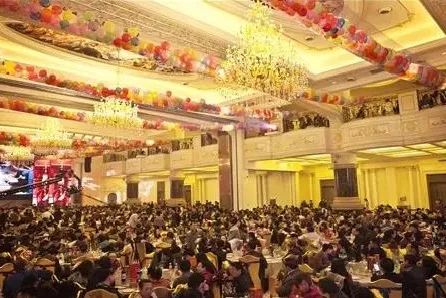 【四星级酒店|长春红事会商务酒店】抢就对了!终于等到中式宴会餐厅!仅98元/118元抢购水煮鱼套餐/烤鸭套餐,生日聚会还送蛋糕+长寿面,每一道菜品都是大厨的匠心制作,环境一流,菜品精致,武装到“胃”的细致美味~