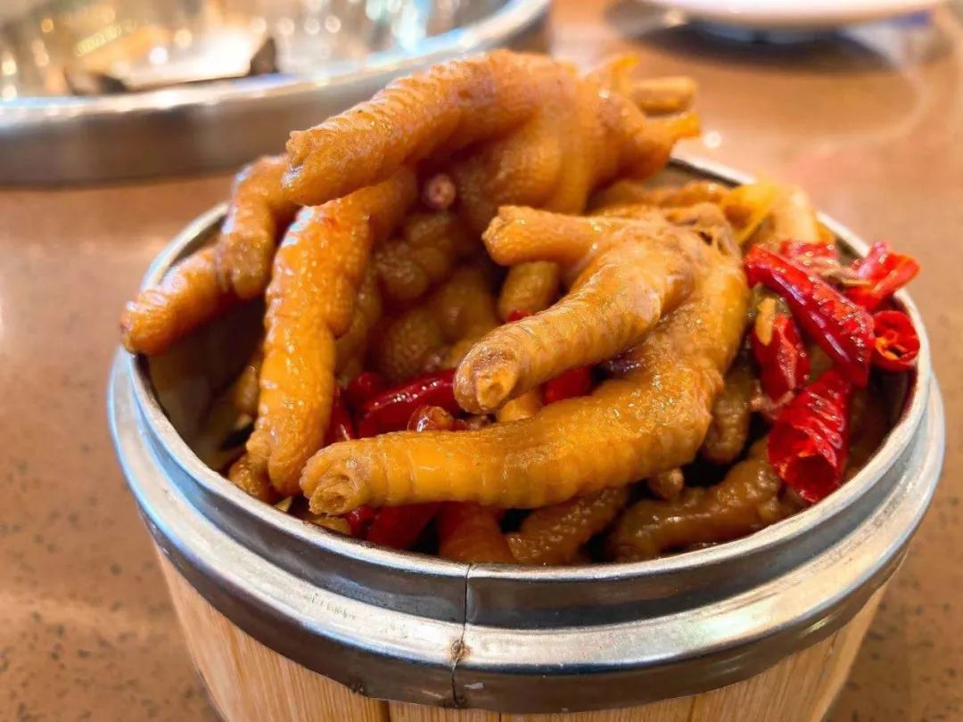 9元起即可抢购【清欢牛杂老火锅品质套餐】,鲜毛肚,鲜鸭肠,现捞耙鸡爪