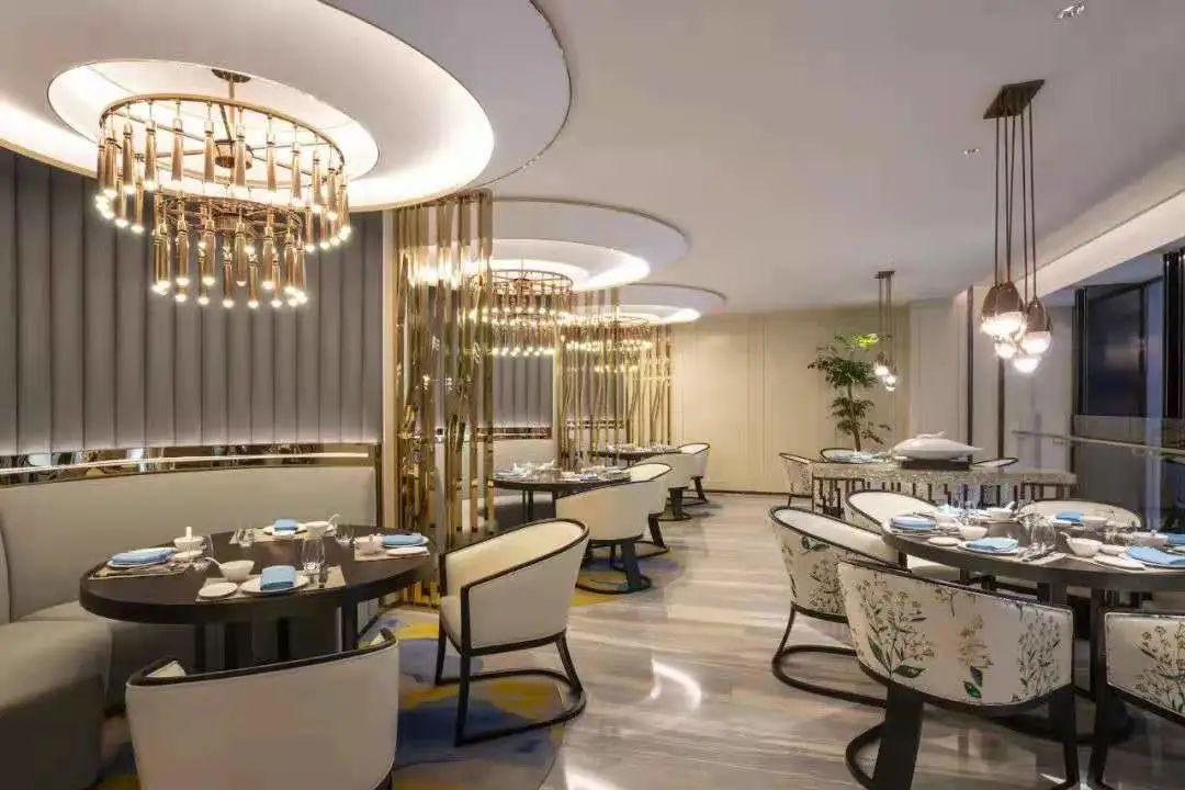 赏御窑,踏金砖!老姑苏这家新酒店一开业就成为铂尔曼旗舰店!799元抢【苏州中惠铂尔曼酒店】高级房两晚度假套餐!法式浪漫的度假体验~