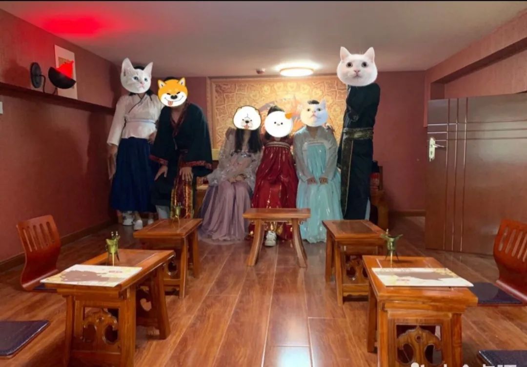 【可换装·长阳路半岛V公馆】豪华剧本体验基地!仅19.9元抢【一路货色沉浸式剧本桌游推理馆】剧本杀单人票!沉浸式剧本推理探案~