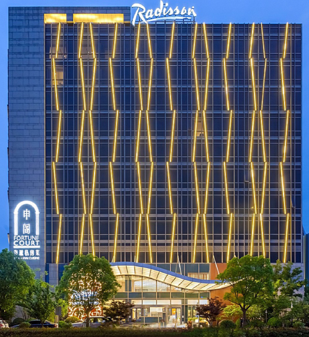 【春节可用 上海国展宝龙丽筠酒店】¥119/1大1小自助晚餐~¥229/2大1小自助晚餐--佛跳墙派送!秘制羊汤+花胶鸡汤+BBQ牛排畅吃!高颜值法式甜品来助阵!
