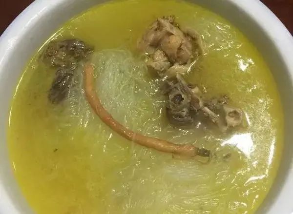 【无需预约•叁拾小烧烤BBQ】仅99元抢超值3~4人套餐,养生火锅烧烤宴,滋补人参鸡火锅+羊肉烧烤+潮汕手打牛肉丸烧烤+……