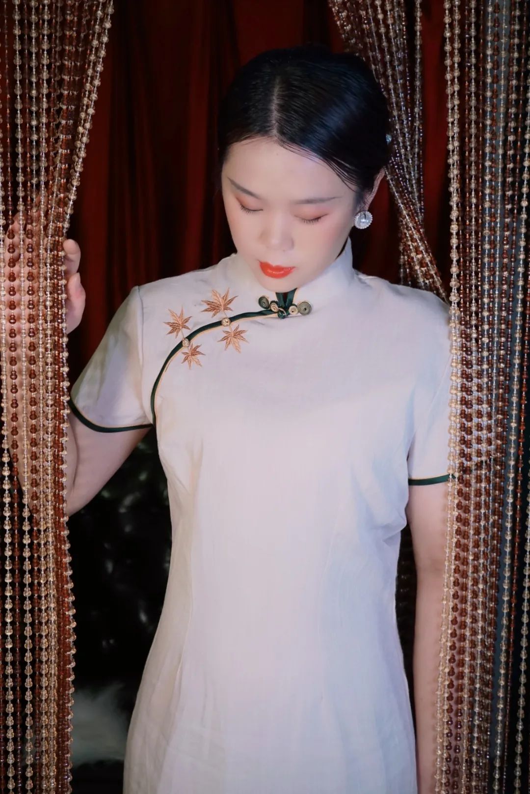 14_微信图片_20210109105358.jpg 【秦淮区·瑶泽记换装体验】和服、旗袍,圆你的少女梦!仅需19.9即可抢购换装体验1小时套餐,面妆、服装、摄影统统一站搞定!出片率100%,称霸朋友圈!